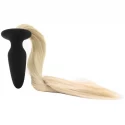 Filly tails palomino