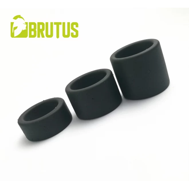 Brutus squeezer liquid silicone ball tugger 20 x 34 mm.