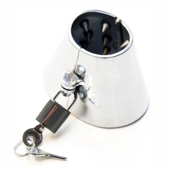 Spanish spiked ball stretcher