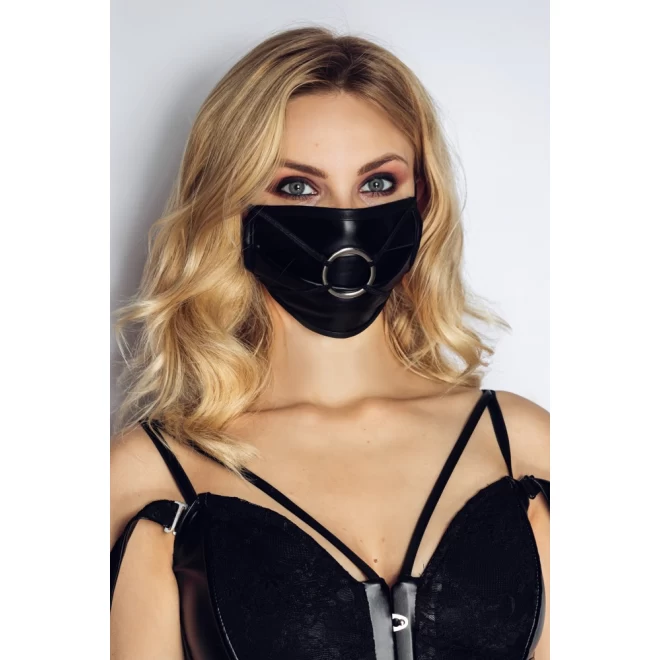 Maske mit ring